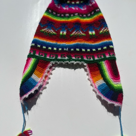 NWT Hand Knitted Multicolored Traditional Peruvian kids Wool cap / Beanie - Picture 4 of 4